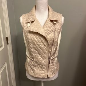 Ladies White House Black market Vest NWOT